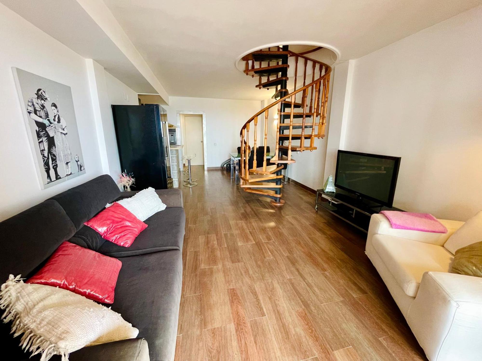 Alloggio in famiglia Ensuite Double With Terrace In Shared In Center Of Santa Eularia With Sea View And Close To The *